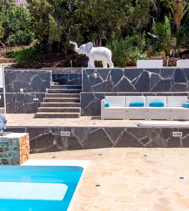 Resa estates Ibiza san Jose te koop villa main terrace.jpg